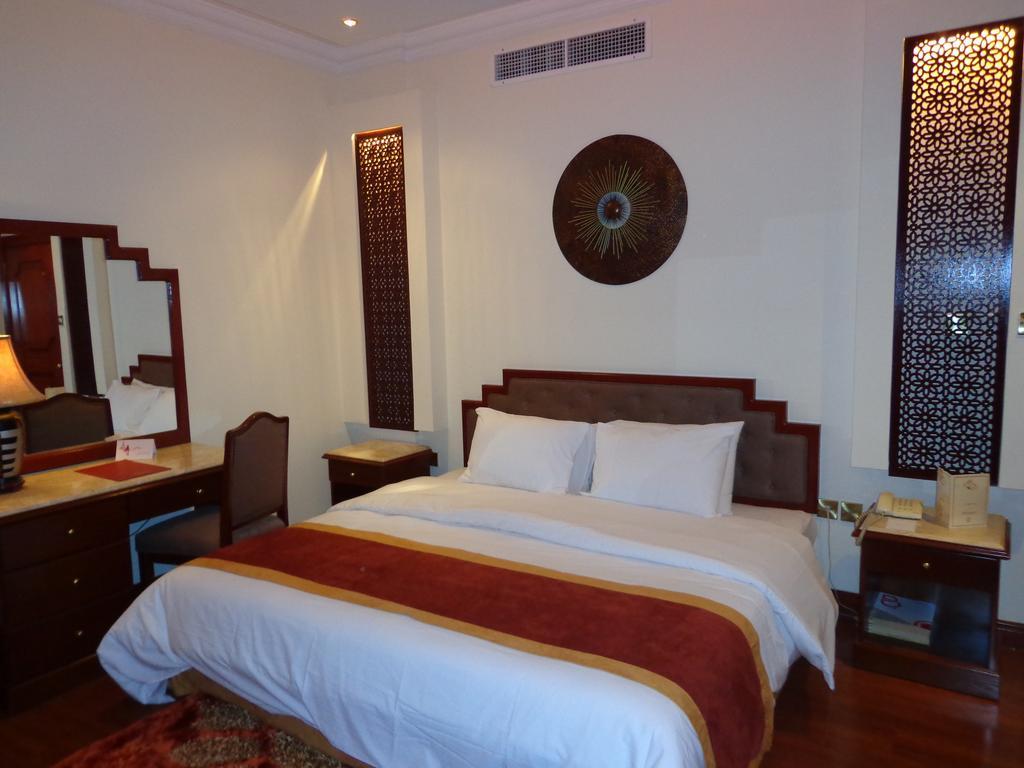 Bahrain Carlton Hotel Манама Экстерьер фото